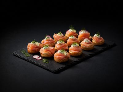 Canapé mit Lachsschinken