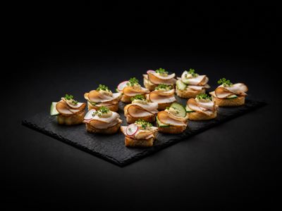 Canapé mit Putenbrustfilet