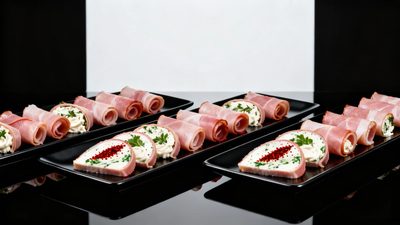 Kochschinken Rouladen mit pikanter Füllung